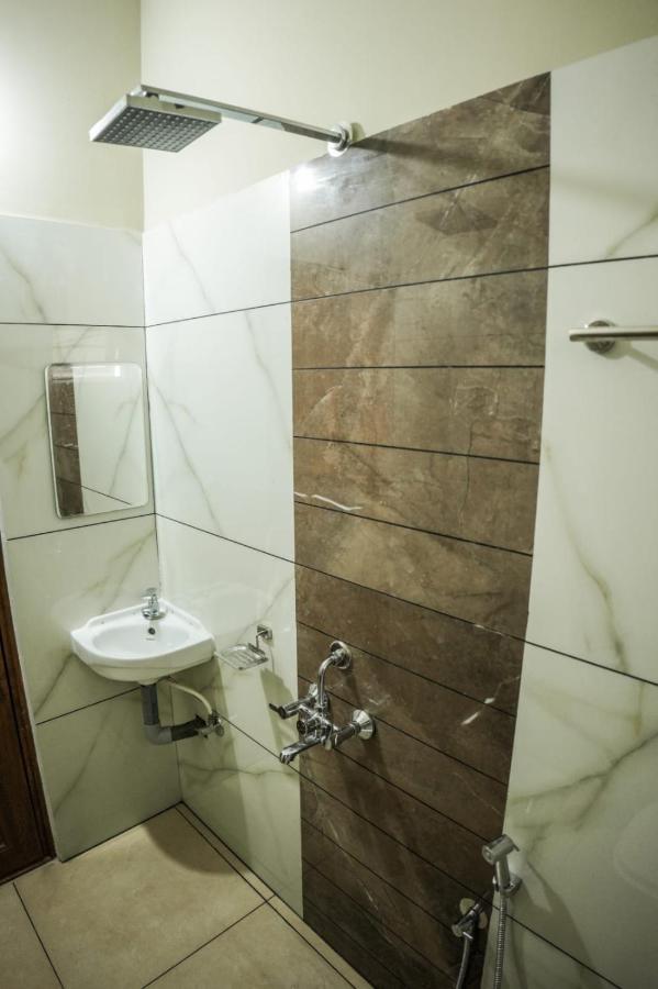 Zennova Furnished Apartment Alappuzha Zewnętrze zdjęcie